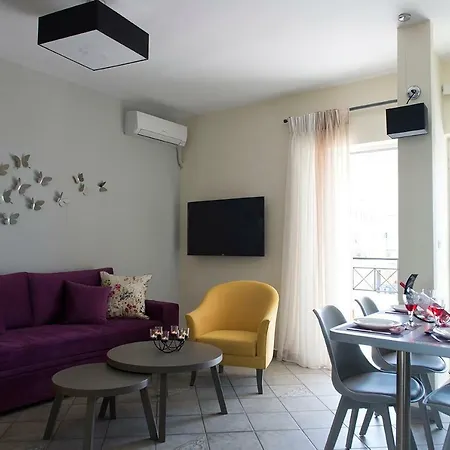 Destinesia Luxury Apt With Balcony,2min From The Sea غزيلوكاسترون